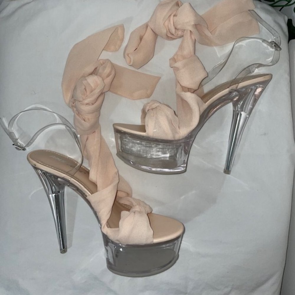 Public desire peach size 7 tie up platform heels